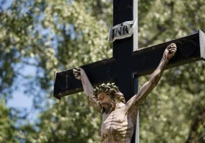 Kruzifix Passion Leiden Jesu | Foto: EKHN / fundus-medien.de